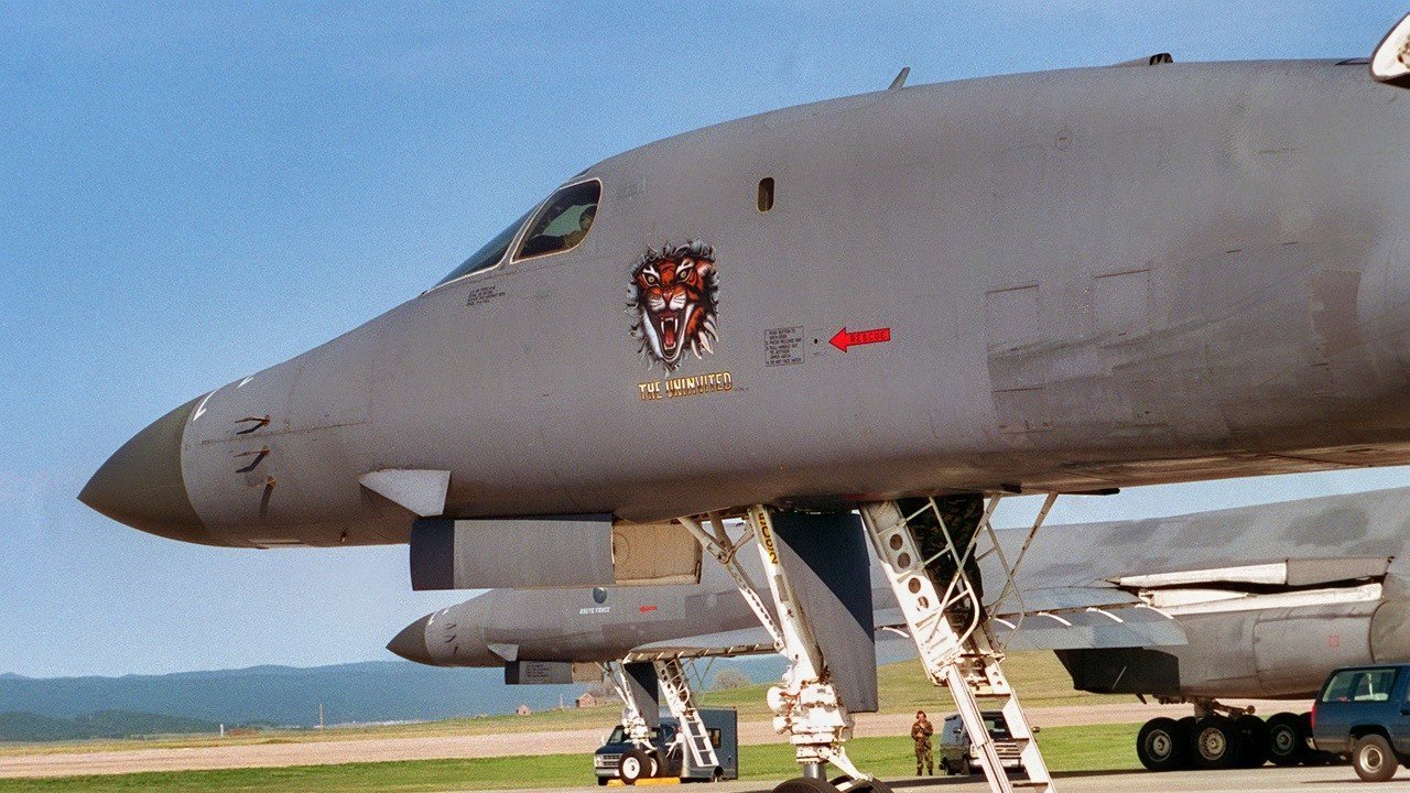 B-1B Lancer: Time To Send This Bomber To The Boneyard? | The National ...